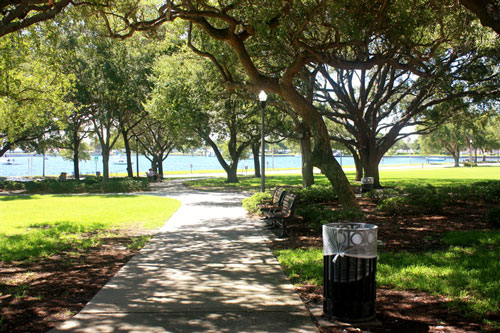 Being a snowbird in St Pete means relaxing in beautiful downtown parks.