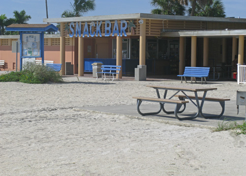 Municipal Beach is a quiet place during the early morning on the Treasure Island Beach Trail.